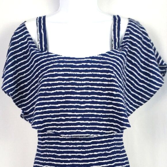 SIGNATURE BY ROBBIE BEE Dress - Picture 1 of 7